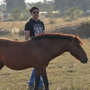 Is Kadar Kho Gaya image
