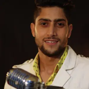 Nautanki Saala Aadil Gurezi