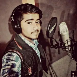 Adhi Adhi Raat image